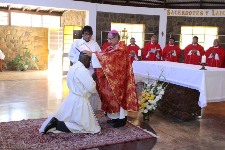 Ordenación diaconal del hermano Emmanuel Lola Mundele, msa.